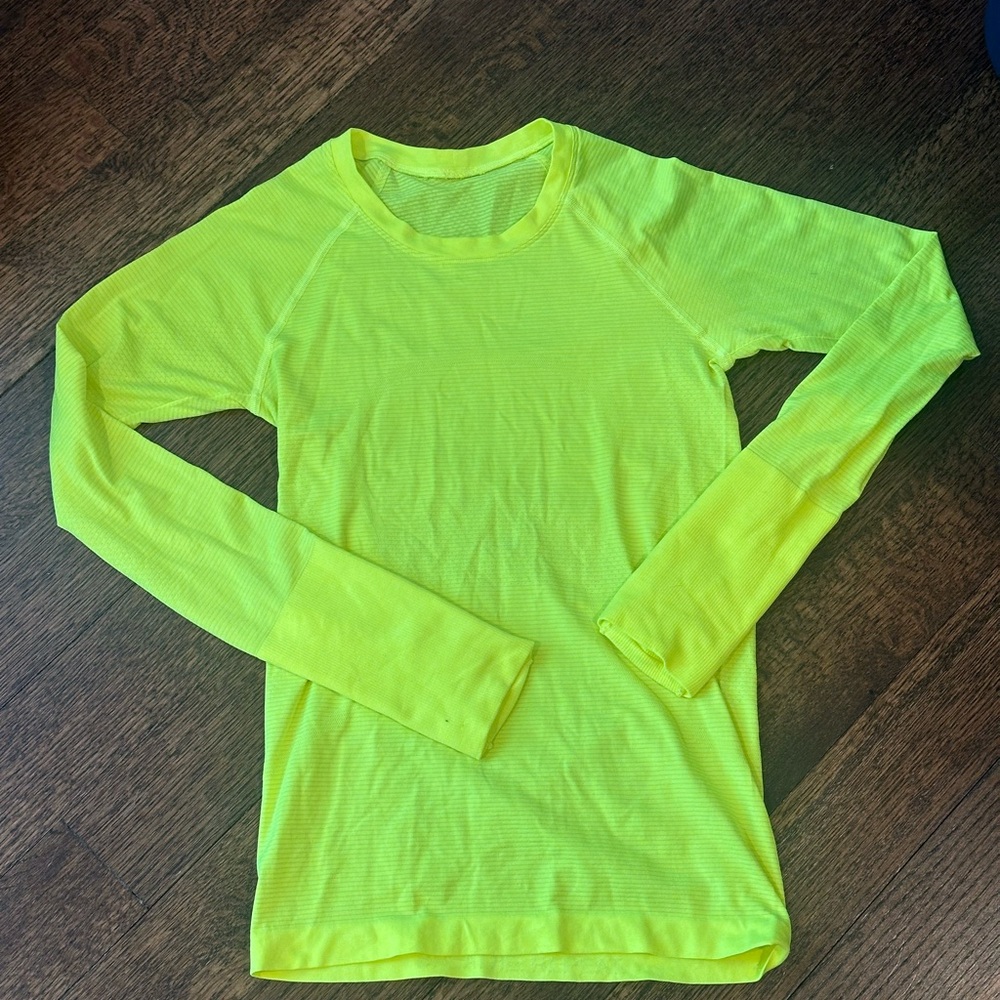 Lululemon Athletica Neon Yellow Long Sleeve Swiftly Tech. Size 4.